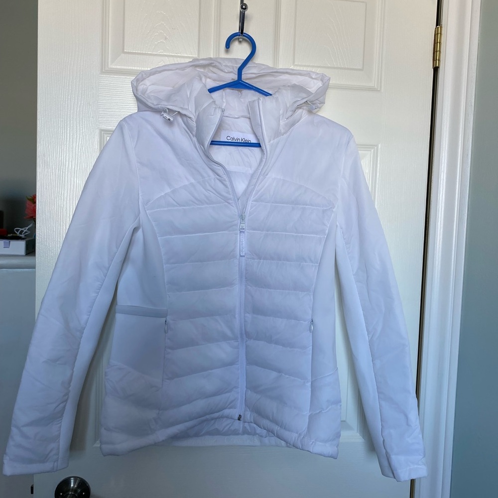 Calvin Klein Women's White Puffer Jacket